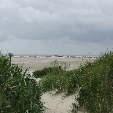 Suederbootfahrt - Ruheoase Für Naturliebhaber In Zwischen Tönning Und St Peter Ording Perfekt Für Radtouren *